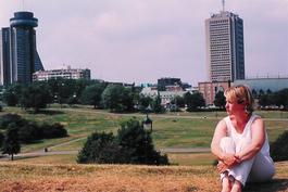 Lynn surveys the Plains of Abraham