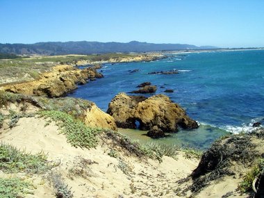 The coastline between Pigeon Pt. lighthouse and A�o Nuevo