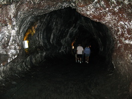 The entrance to the Thurston lava tube