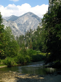 Buck Peak with the (pretty dry) south fork of the Kings River in the foreground
