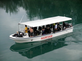 The skiff is off! (Photo by Keith Hebert)