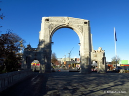 The arch at the Bridge of Remembrance without scaffolding