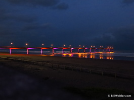 Changing lights on the pier