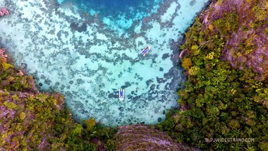 Dinghies and snorkelers (photo by PJ Widestrand)
