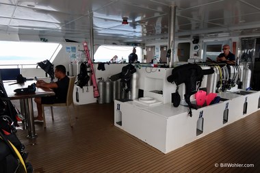 The well laid-out dive deck