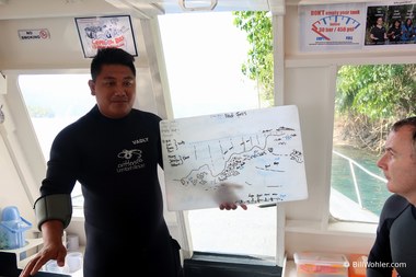 Vadly briefs the dive at Nudi Falls