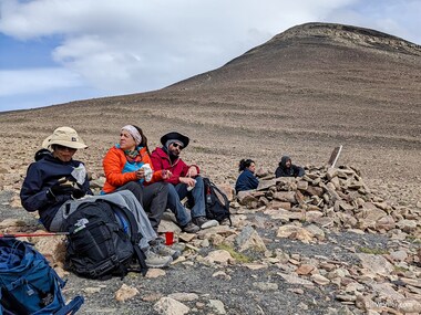 We pass on the offer to climb the Loma del Pliegue Tumbado above us, and Uma, Romina, and Phil enjoy lunch  instead