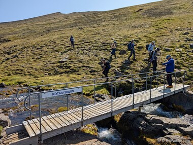L&iacute;sa goes to take a drink from the river, which you can still largely do in Iceland like we could in the Sierras in the 70s