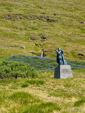 A statue of Leifur Eir&iacute;ksson, the founder of North America and the son of Erich the Red, who may have lived here