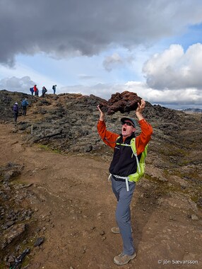 Bill displays feats of strength (photo by Jón Sævarsson)