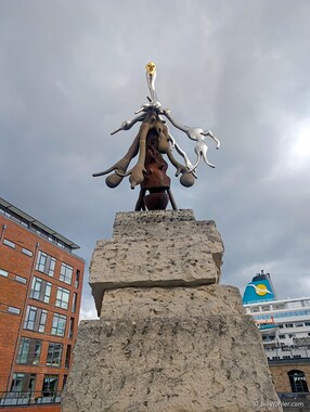 The Genetically Modified Little Mermaid is surrounded by six other figures from the gospels. This group was also made by Bj&oslash;rn N&oslash;rgaard in 2000 and is called The Genetically Modified Paradise