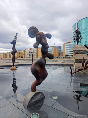 The Genetically Modified Little Mermaid is surrounded by six other figures from the gospels. This group was also made by Bj&oslash;rn N&oslash;rgaard in 2000 and is called The Genetically Modified Paradise