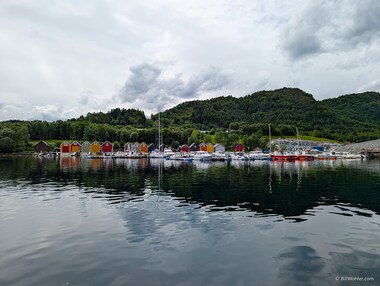 Still more charming boathouses!