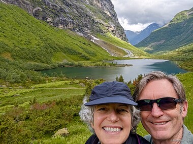 Lori and Bill in front of the Uravatnet