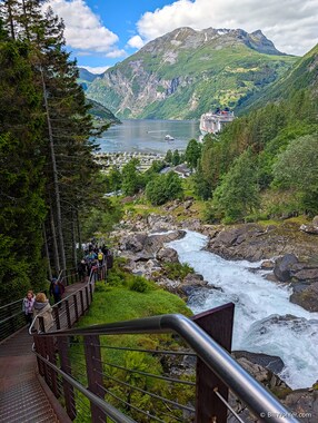 This river flows through the village of Geiranger.