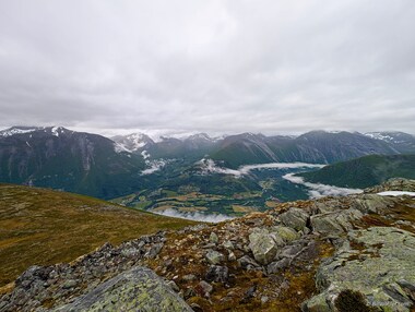 Ex Machina was shot in this valley just to the north of Mefjellet.