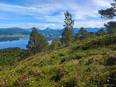 The village of Skodje in the distance